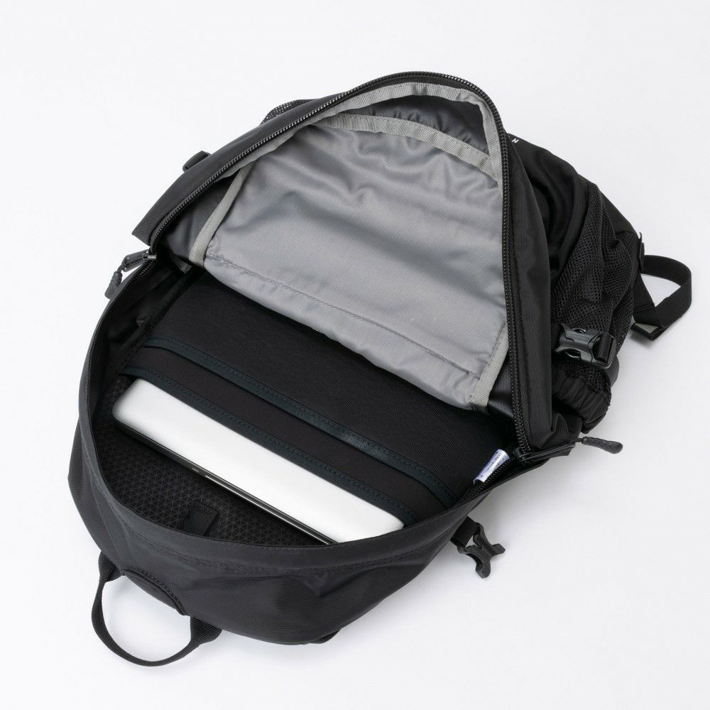 ノースフェイス リュック 27L ホットショット NM72302 ブラック 黒 白 グレー カーキ デイパック バッグ 通勤 通学 PC タブレット かばん THE NORTH FACE
