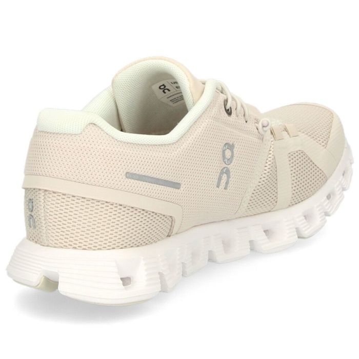 On オン レディース スニーカー スリッポン Cloud 5 クラウド 5 ランニングシューズ ゴム紐 軽量 運動 スポーツ タウンユース デイリーユース