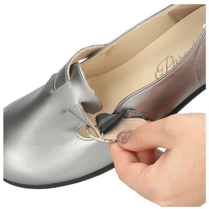 レディース パンプス 靴 ベルト付き フラットソール 軽量 クッションインソール Parade 34004 ブラック スチール