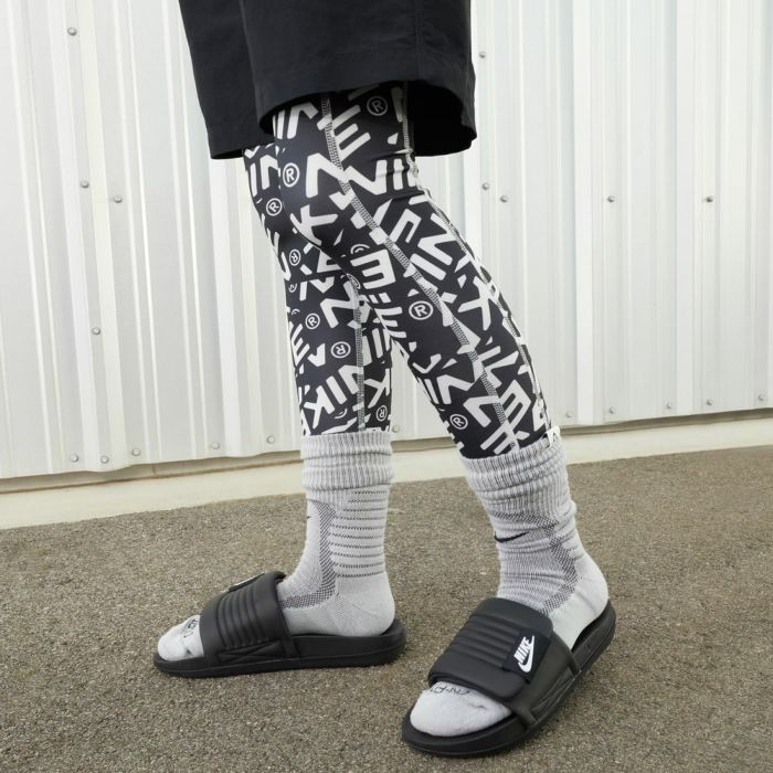 ナイキ レディース サンダル WSオフコートアジャストスライド DV1033-002 ブラック 靴 スライド 軽量 クッション性 NIKE OFFCOURT ADJUST SLIDE