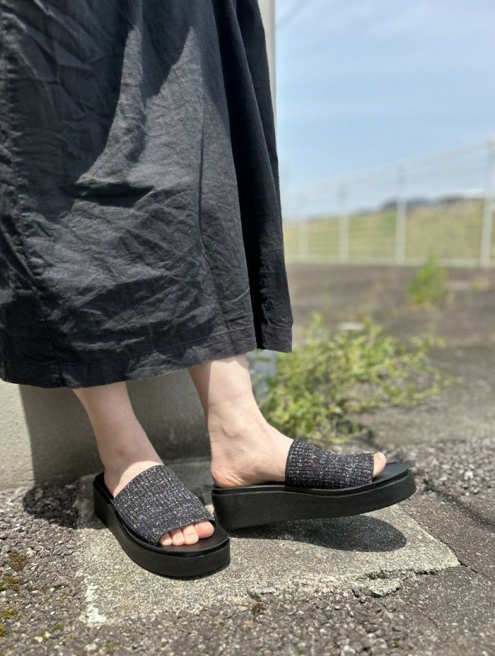 サンダル レディース 厚底 つっかけ ヒール おしゃれ ミュール 黒 履きやすい かかとなし ブラックラメ アイボリー 45108 パレード Parade