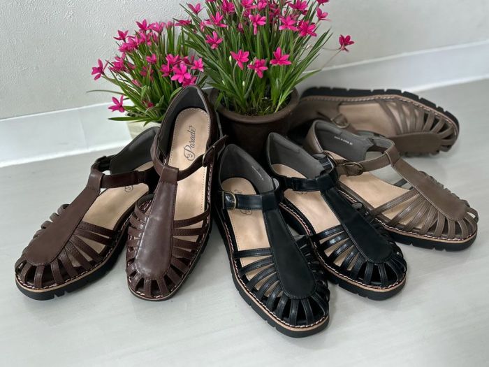 サンダル レディース グルカサンダル 歩きやすい 厚底 おしゃれ 黒 3E ゆったり 幅広 軽量 ストラップサンダル ローヒール 6754 パレード 靴 Parade