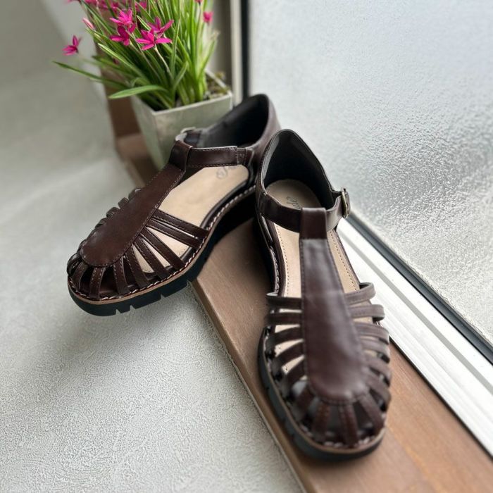 サンダル レディース グルカサンダル 歩きやすい 厚底 おしゃれ 黒 3E ゆったり 幅広 軽量 ストラップサンダル ローヒール 6754 パレード 靴 Parade