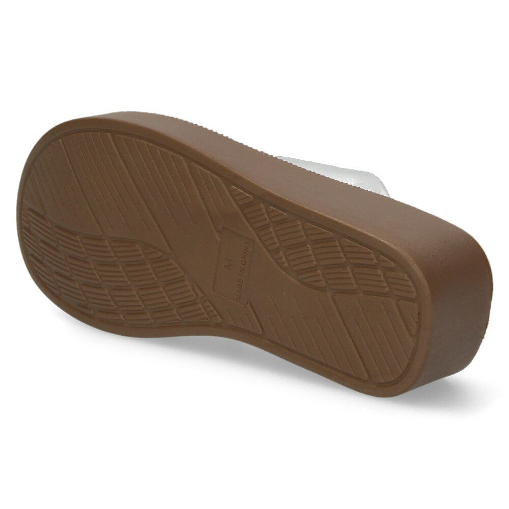 サンダル レディース 厚底 クロスベルト 歩きやすい つっかけ 夏 きれいめ カジュアル シンプル 黒 ブラック シルバー Parade パレード 45109