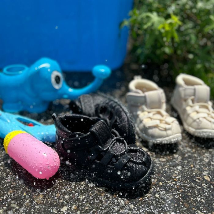 キッズ サンダル 女の子 男の子 つま先あり 水陸両用 水遊び おしゃれ かわいい お出掛け 軽量 子ども靴 ウォーターシューズ 黒 ブラック ホワイト Parade 56302