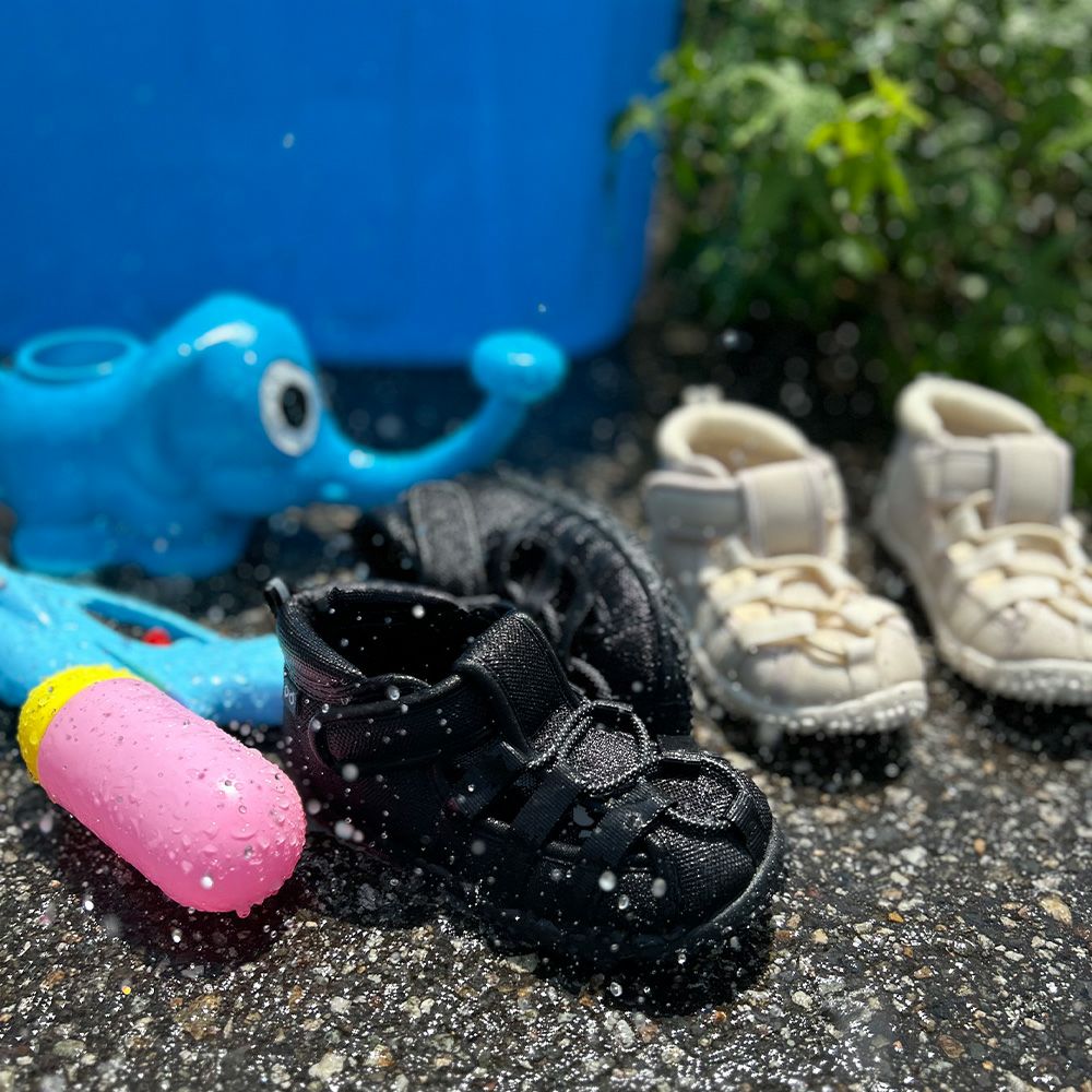 キッズ サンダル 女の子 男の子 つま先あり 水陸両用 水遊び おしゃれ かわいい お出掛け 軽量 子ども靴 ウォーターシューズ 黒 ブラック ホワイト Parade 56302