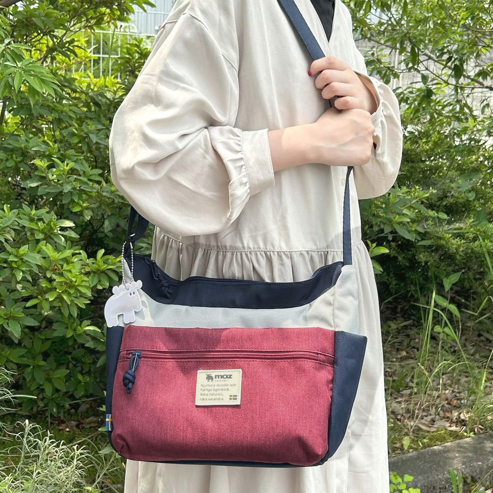 モズ ショルダーバッグ レディース メンズ ユニセックス 斜めがけ 軽量 仕事 旅行 大人 ポケット 多収納 かわいい コンパクト 通勤 カバン 黒 ブラック moz ZZEI28