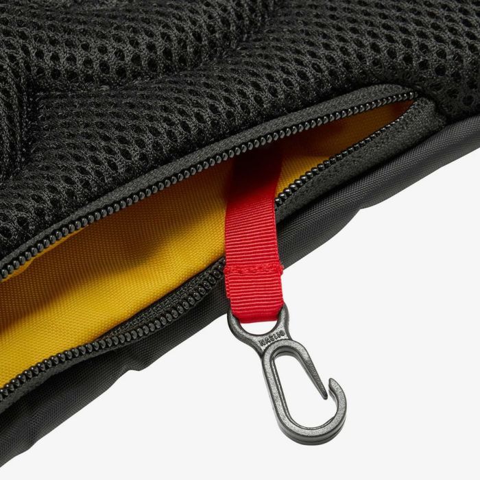 ノースフェイス キッズ ショルダーバッグ ウエストバッグ ウエストポーチ 子供 バッグ 斜め掛け 男の子 女の子 おでかけ 遠足 アウトドア THE NORTH FACE イッピーヒップパック NMJ72552