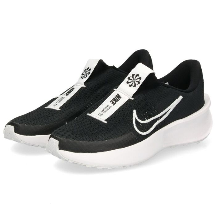 ナイキ スニーカー レディース 黒 厚底 ランニングシューズ NIKE インタラクト ラン イージーオン FV5591 001 ブラック/ホワイト