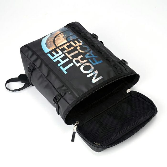 ノースフェイス リュック 30L ヒューズボックス デイパック THE NORTH FACE バッグ 黒 ブラック 通勤 通学 大容量 ボックス型 NM82250