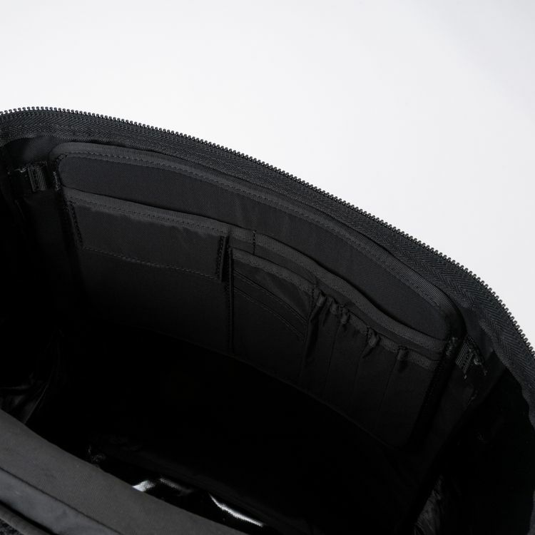 ノースフェイス リュック 30L ヒューズボックス デイパック THE NORTH FACE バッグ 黒 ブラック 通勤 通学 大容量 ボックス型 NM82250