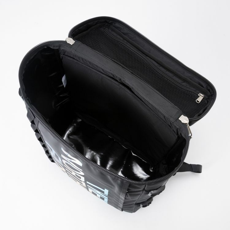 ノースフェイス リュック 30L ヒューズボックス デイパック THE NORTH FACE バッグ 黒 ブラック 通勤 通学 大容量 ボックス型 NM82250