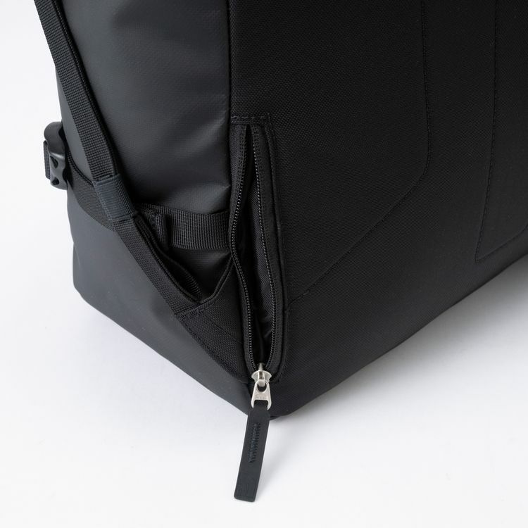 ノースフェイス リュック 30L ヒューズボックス デイパック THE NORTH FACE バッグ 黒 ブラック 通勤 通学 大容量 ボックス型 NM82250