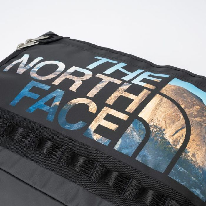 ノースフェイス リュック 30L ヒューズボックス デイパック THE NORTH FACE バッグ 黒 ブラック 通勤 通学 大容量 ボックス型 NM82250