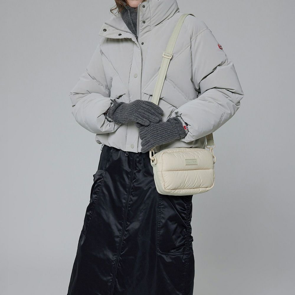 ハンター バッグ ボディバッグ ショルダーバッグ UBX5514KBM イントレピッド エクストラ パフド クロスボディ HUNTER 耐水 軽量 コンパクト