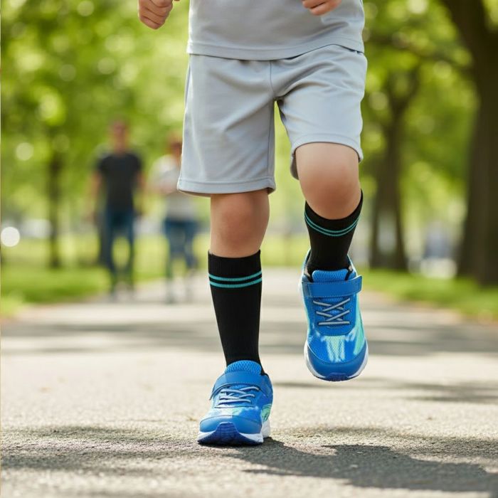 子供 キッズ スニーカー 男の子 女の子 3e 靴 運動靴 ランニング ベルクロ ゴム紐 幅広 EEE 黒 白 軽量 屈曲 内履き 外履き シューズ Parade 56202