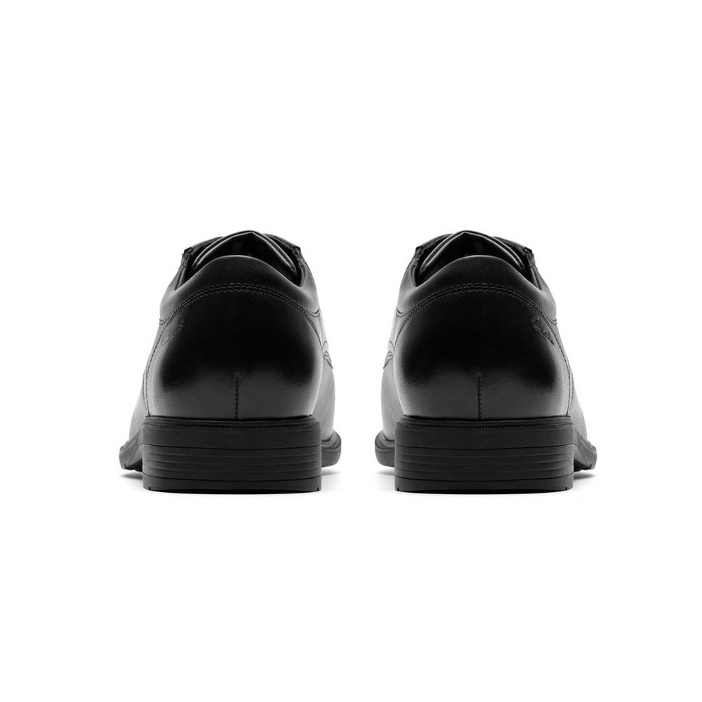 Clarks クラークス ビジネスシューズ メンズ Steadwell Cap 26184676 本革 ストレートチップ 外羽根 歩きやすい 黒 ブラック