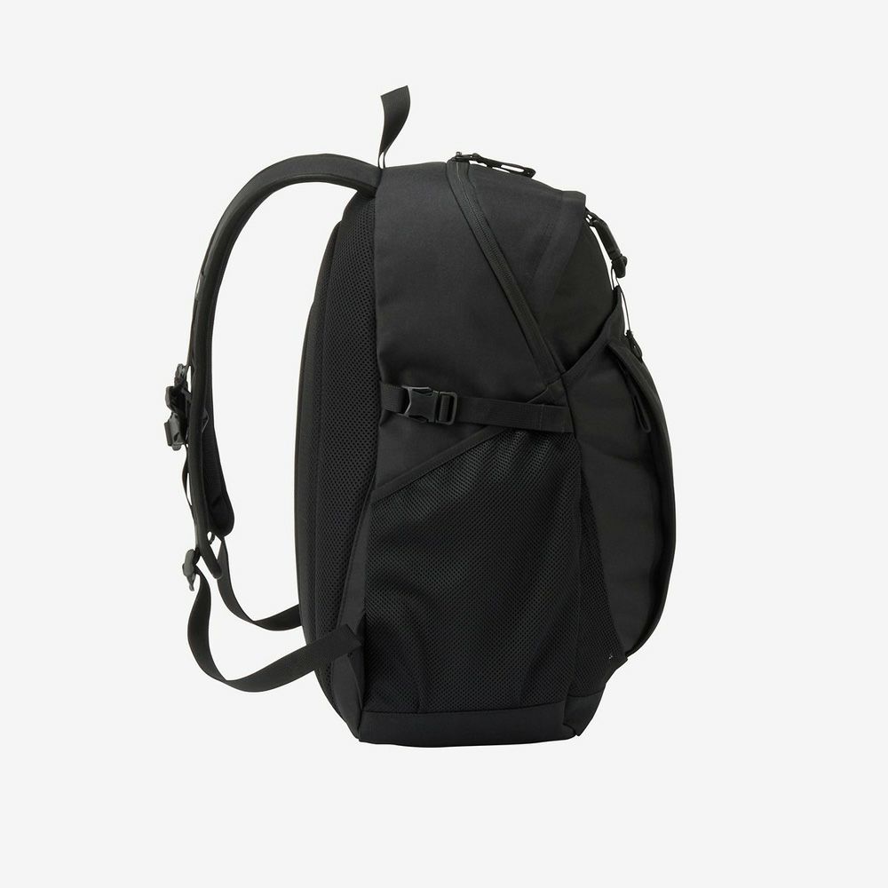 ノースフェイス リュック バック リープ30 32L THE NORTH FACE 62610 LEAP30 ブラック 黒 ホワイト レッド