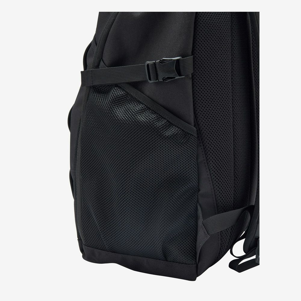 ノースフェイス リュック バック リープ30 32L THE NORTH FACE 62610 LEAP30 ブラック 黒 ホワイト レッド