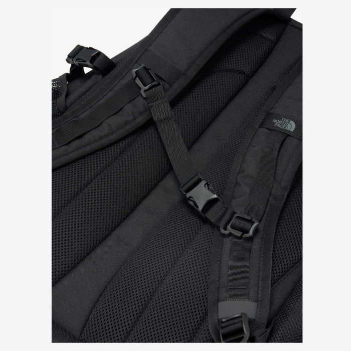 ノースフェイス リュック バック リープ30 32L THE NORTH FACE 62610 LEAP30 ブラック 黒 ホワイト レッド