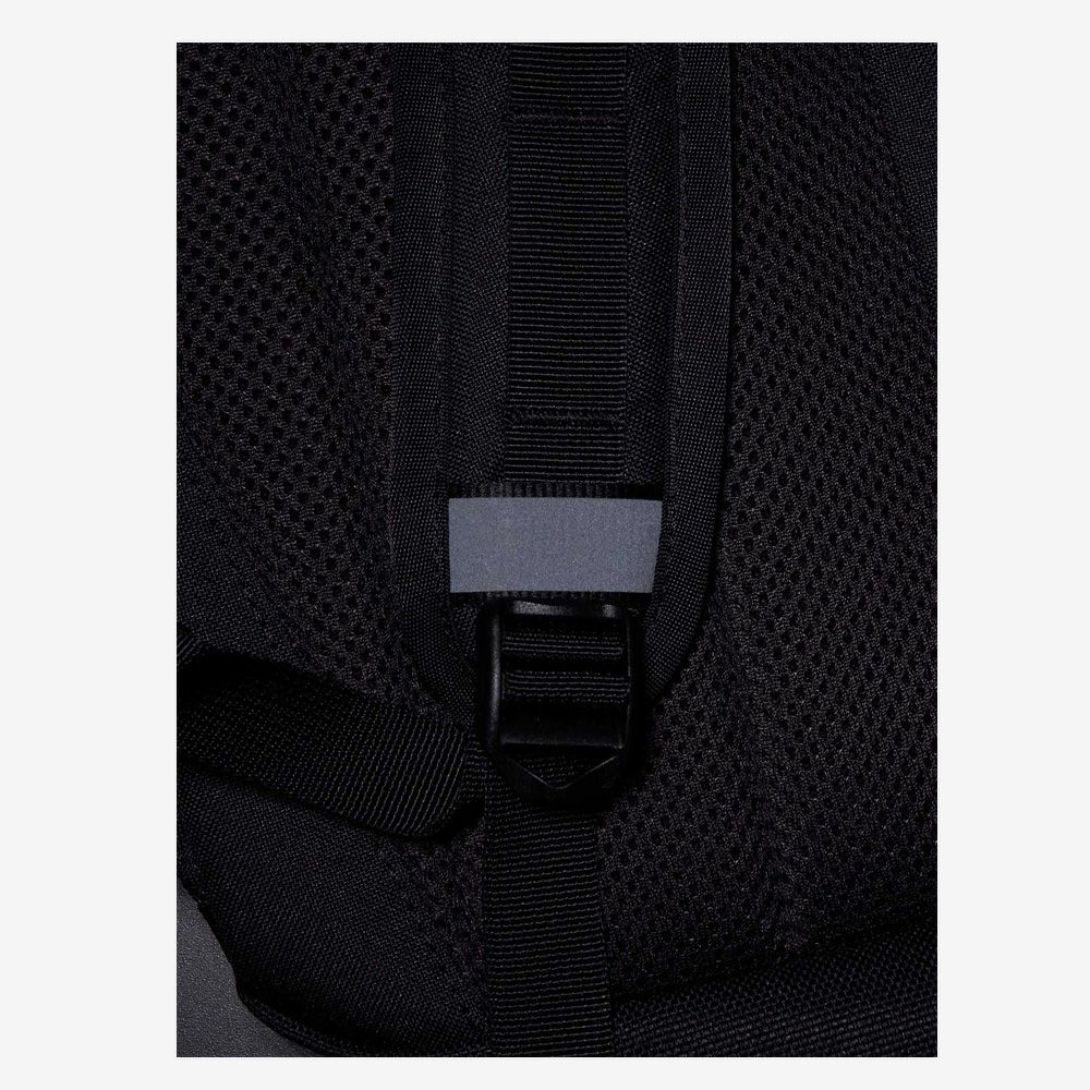 ノースフェイス リュック バック リープ30 32L THE NORTH FACE 62610 LEAP30 ブラック 黒 ホワイト レッド