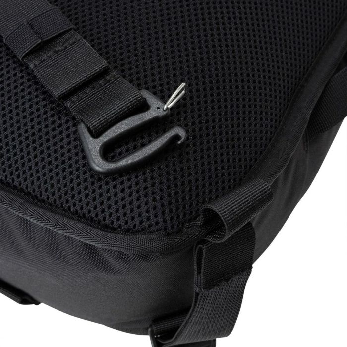 ノースフェイス ショルダーバッグ リープスリング THE NORTH FACE NM72600 LEAP SLING 7L スリングバッグ ボディバッグ ワンショルダー ブラック 黒 ホワイト レッド