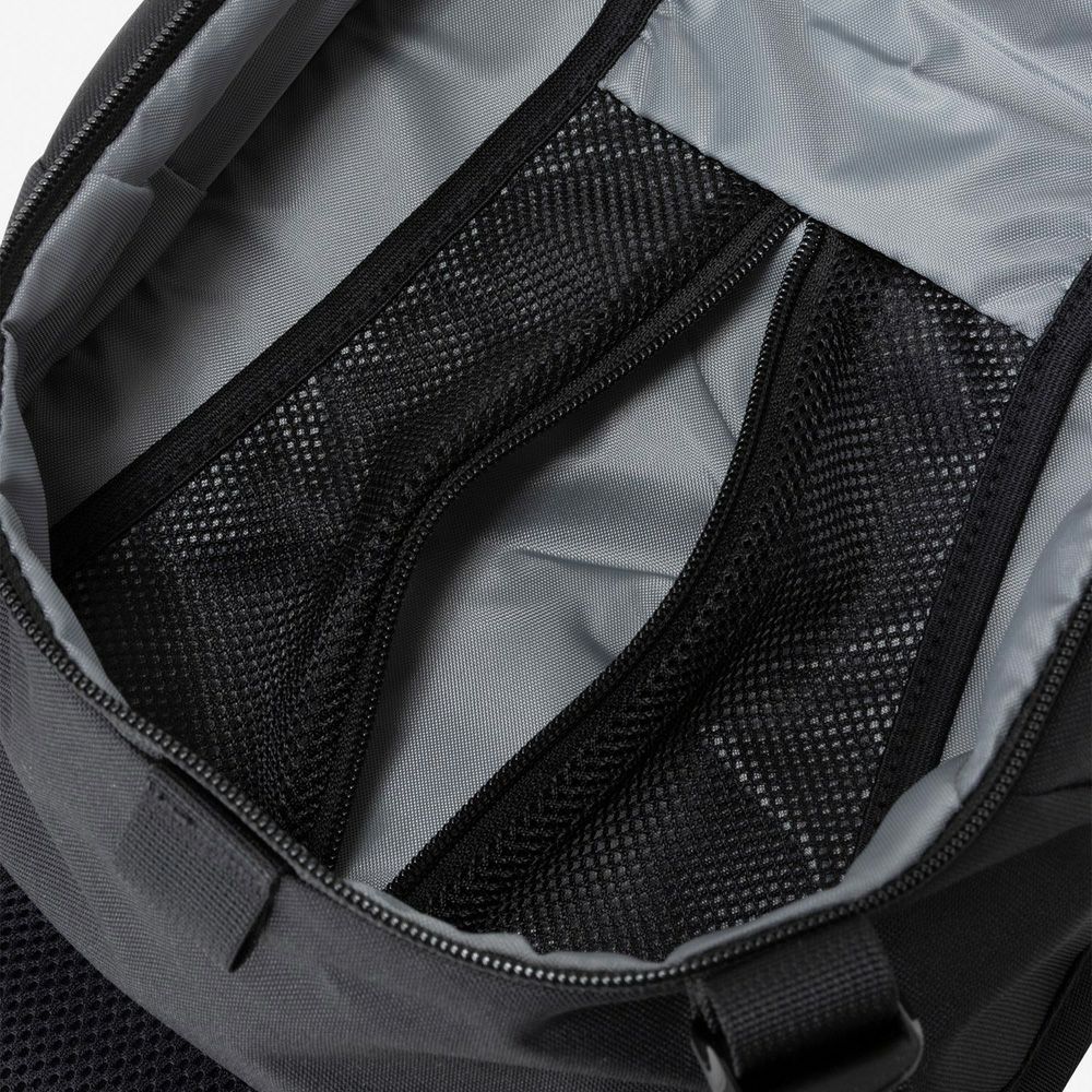 ノースフェイス ショルダーバッグ リープスリング THE NORTH FACE NM72600 LEAP SLING 7L スリングバッグ ボディバッグ ワンショルダー ブラック 黒 ホワイト レッド