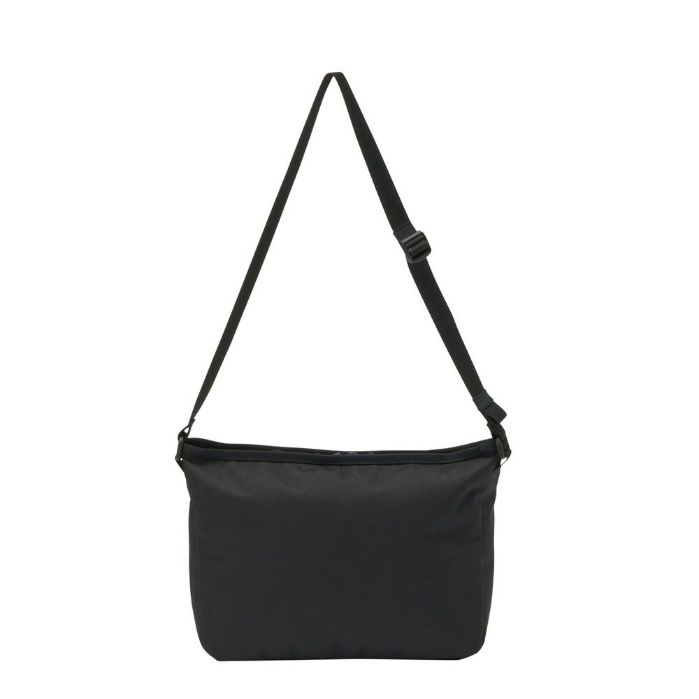 ノースフェイス ショルダーバック リープショルダー THE NORTH FACE NM72601 LEAP SHOULDER 8L 標準的なサイズ 長財布 ペットボトル 折りたたみ傘 ブラック 黒 ホワイト レッド