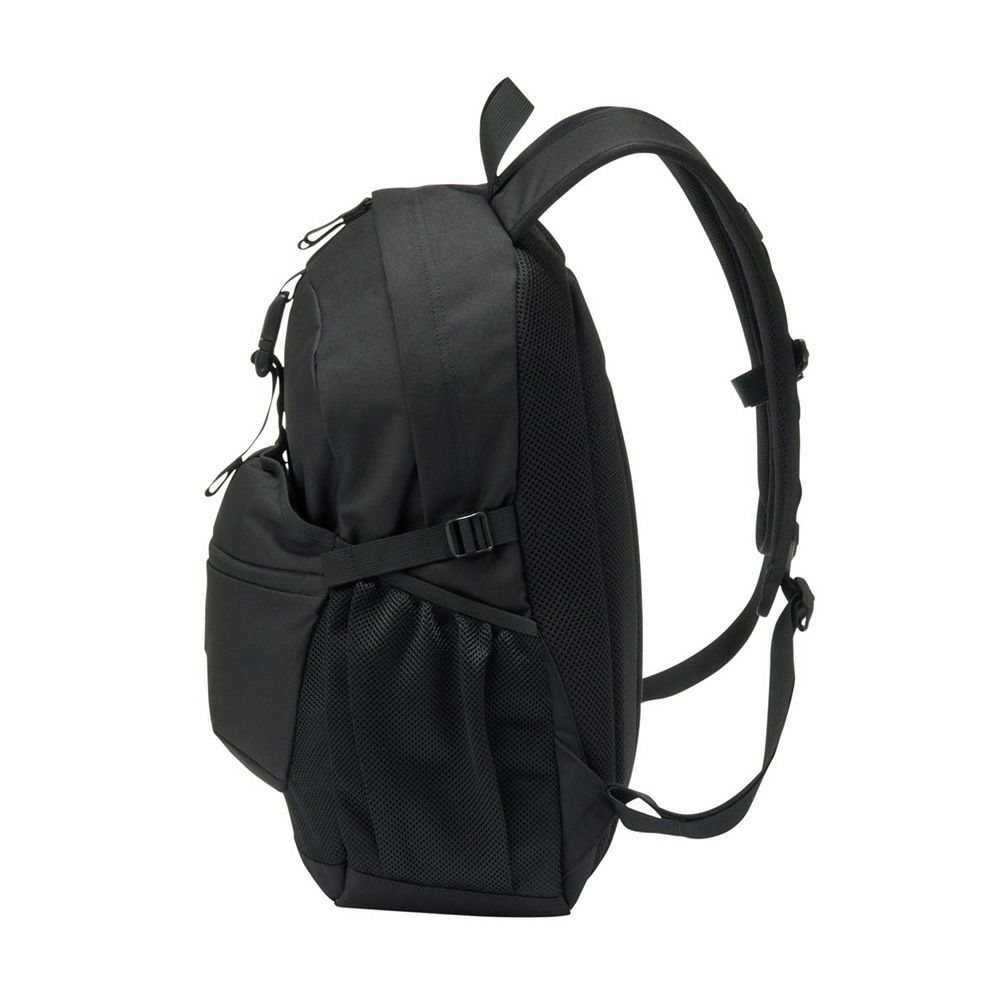 ノースフェイス リュック バック リープ20 23L THE NORTH FACE NM62611 LEAP20 デイパック バックパック通勤 通学 PC収納 ブラック 黒 ホワイト レッド