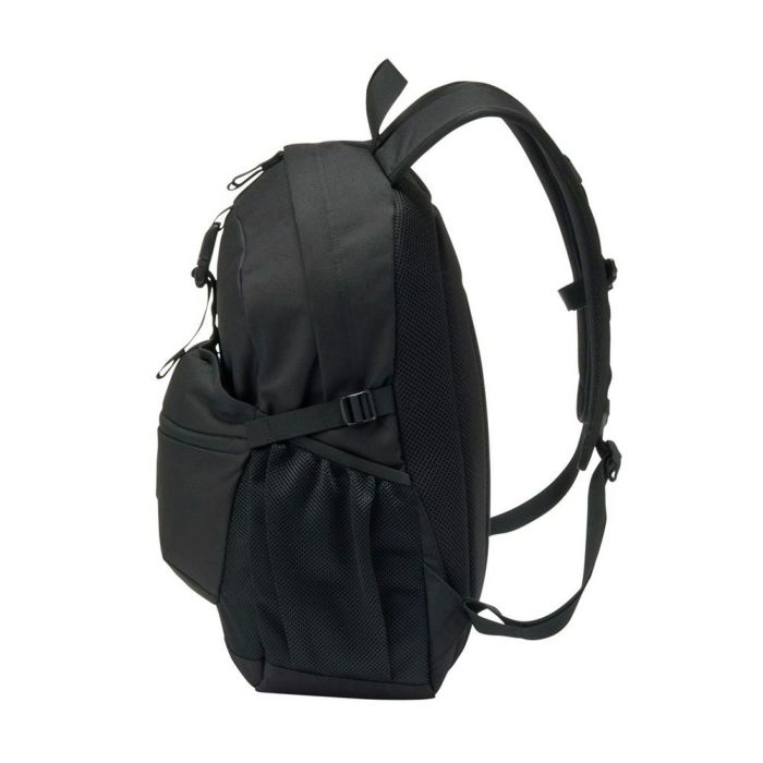 ノースフェイス リュック バック リープ20 23L THE NORTH FACE NM62611 LEAP20 デイパック バックパック通勤 通学 PC収納 ブラック 黒 ホワイト レッド