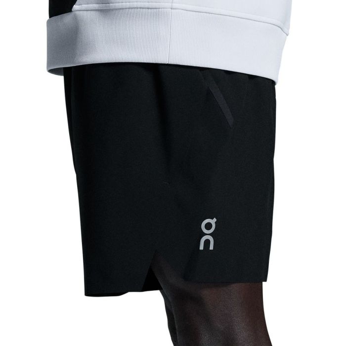 On オン 7" Core Shorts 7インチ コアショーツ ランニングショーツ メンズ ランニングパンツ ランニングウェア 1MF10740553 ブラック